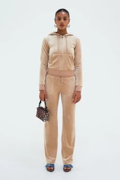 Juicy Couture NOMAD CLASSIC VELOUR ROBERTSON HOODIE -Juicy Couture 019ROBERTSONCLASS JCAP176 483 NOMADWITHDELRAYPANT JCAP180 483 NOMAD 0007