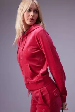 Juicy Couture RASPBERRY SORBET CLASSIC VELOUR DEL RAY POCKETED BOTTOMS 15 Juicy Couture RASPBERRY SORBET CLASSIC VELOUR DEL RAY POCKETED BOTTOMS -Juicy Couture 220817 JUICYCOUTURE SHOT 100 064copy