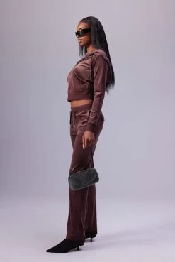 Juicy Couture BITTER CHOCOLATE CLASSIC VELOUR ROBERTSON HOODIE -Juicy Couture 220817 JUICYCOUTURE SHOT 111 037copy2 034a461b 62a2 49ec b67c bb56bed93205