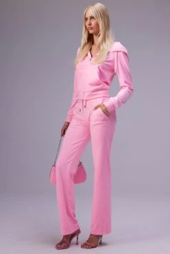Juicy Couture COTTON CANDY CLASSIC VELOUR ROBERTSON HOODIE -Juicy Couture 220817 JUICYCOUTURE SHOT 112 019 19bec6f7 594f 4e63 a293 b44d61f4c927