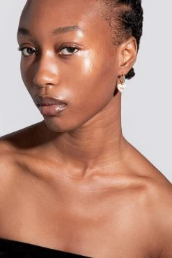 Juicy Couture GOLD PAVÈ CRYSTAL HEART DROP HOOP EARRINGS -Juicy Couture JCJHE22206745403 1