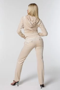 Juicy Couture BRAZILIAN SAND CLASSIC VELOUR ROBERTSON HOODIE -Juicy Couture ROBERTSONCLASSHOODIE JCAP176 246 BRAZILLIANSAND DELRAYSTRAIGHTLEG JCAP180 246 BRAZILLIANSAND 0079copy