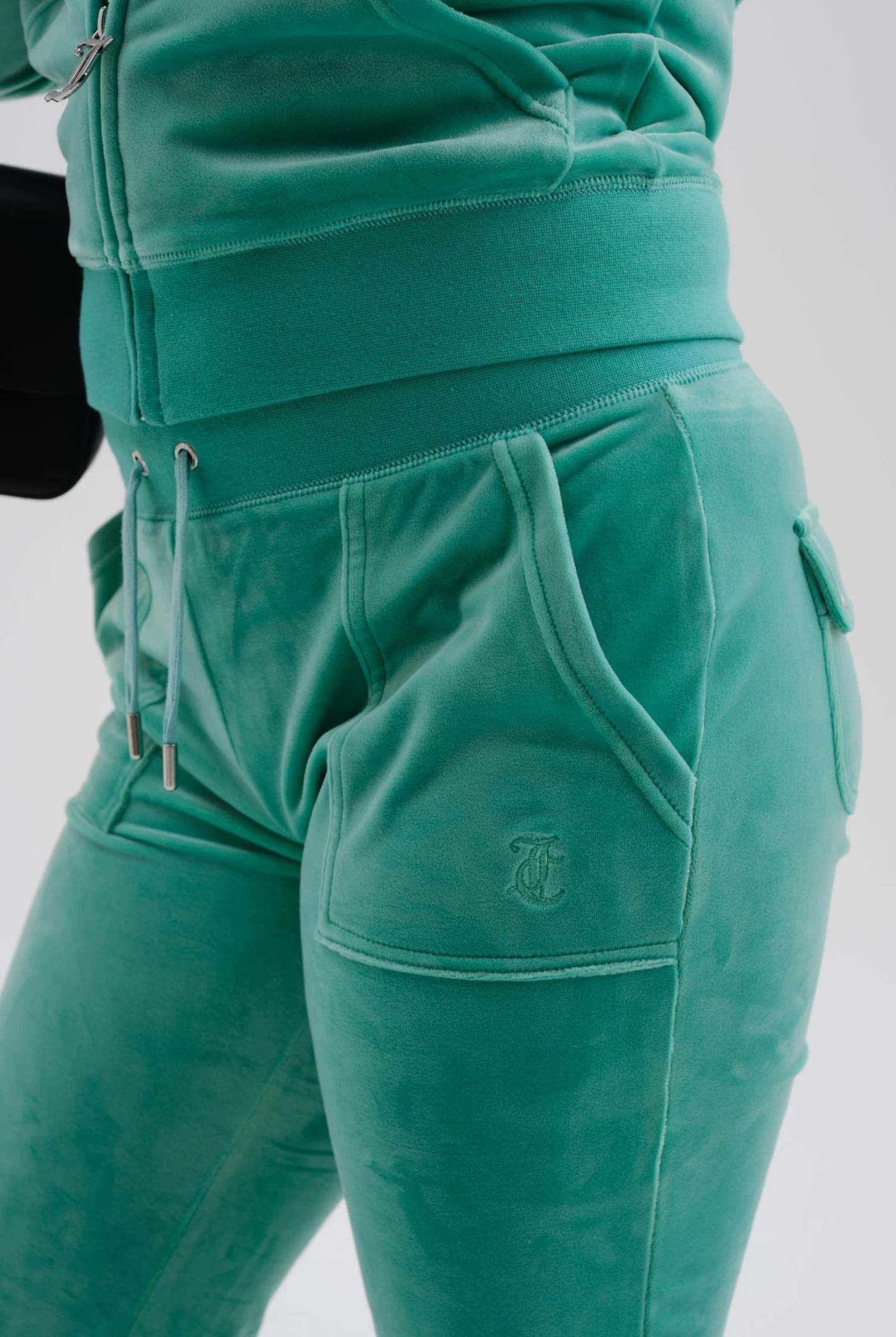 Juicy Couture MARINE GREENCLASSIC VELOUR DEL RAY POCKETED BOTTOMS 3 Juicy Couture MARINE GREENCLASSIC VELOUR DEL RAY POCKETED BOTTOMS - Image 3