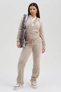 Juicy Couture STRING CLASSIC VELOUR ROBERTSON HOODIE -Juicy Couture SH30 AN ROBERTSONHOODIE JCAP176 509 STRING DELRAYBOTTOMS JCAP180 509 STRING JCPF23 4340