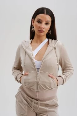 Juicy Couture STRING CLASSIC VELOUR ROBERTSON HOODIE -Juicy Couture SH30 AN ROBERTSONHOODIE JCAP176 509 STRING DELRAYBOTTOMS JCAP180 509 STRING JCPF23 4371