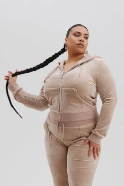Juicy Couture WARM TAUPE CLASSIC VELOUR ROBERTSON HOODIE